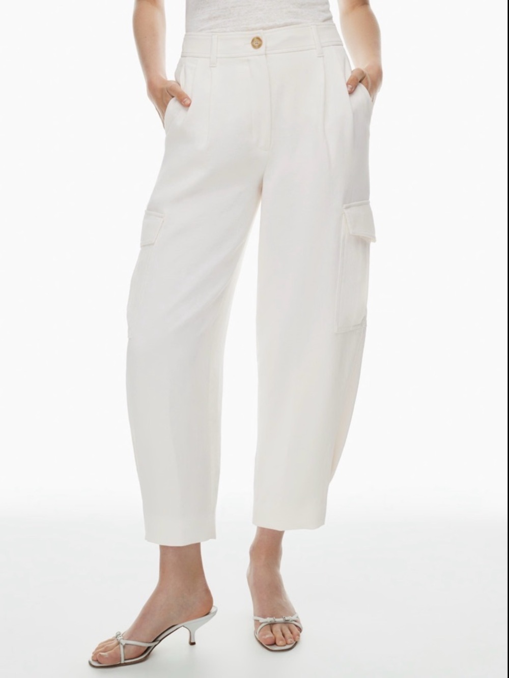 Aritzia Beyond Cargo Pants Off-White Cropped Cargo Trousers Size 2 Baggy Fit